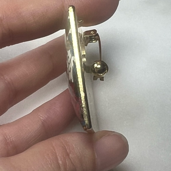 SOLD Vintage Floral Enamel Brooch Square Gold Tone Wildflower Pin - Picture 6 of 6